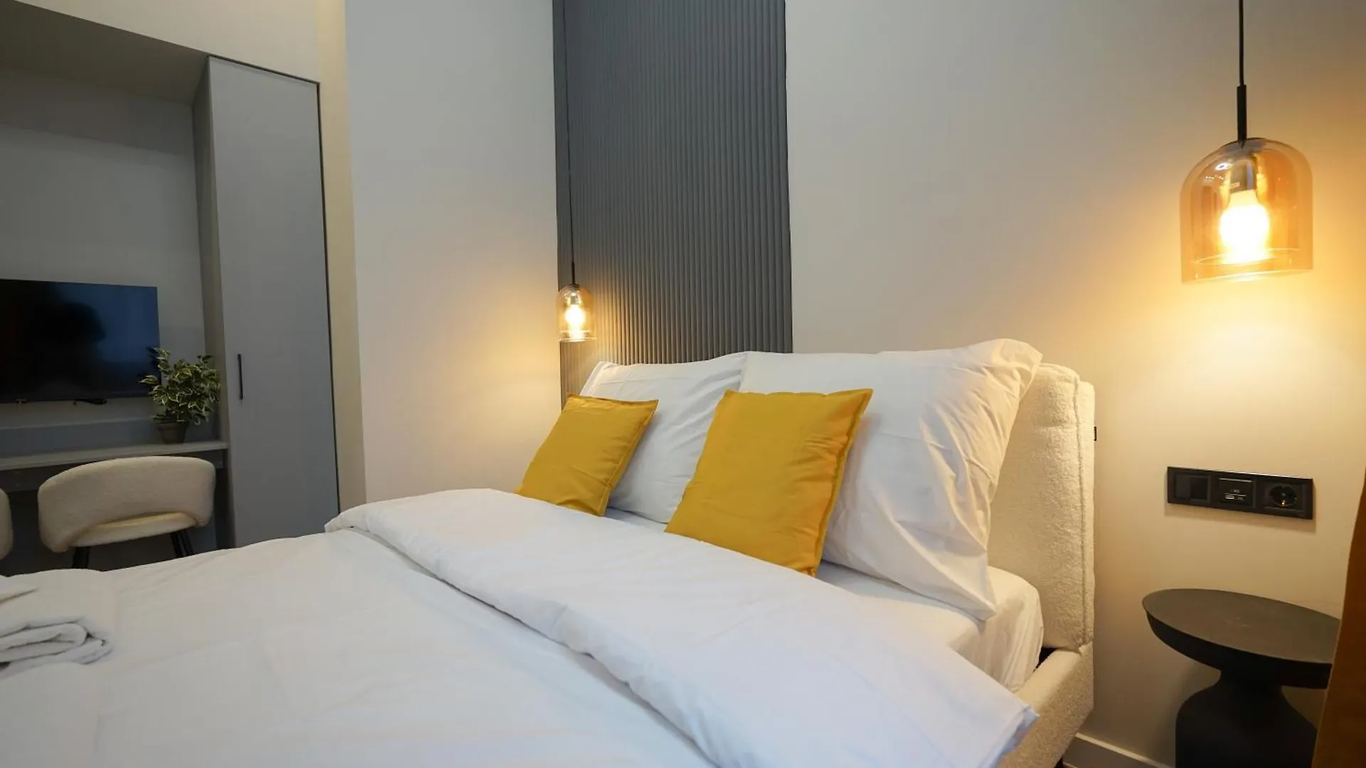 S7 - Sip Downtown Hideaway - Best Location By Bqa Budapest Apartment